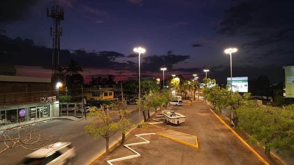 Ayuntamiento de Mazatlán podría pagar 60 mdp por luminarias a Azteca Lighting el próximo mes