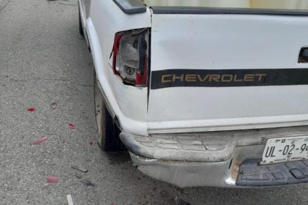 Motociclista termina lesionado al chocar en la carretera a El Colorado