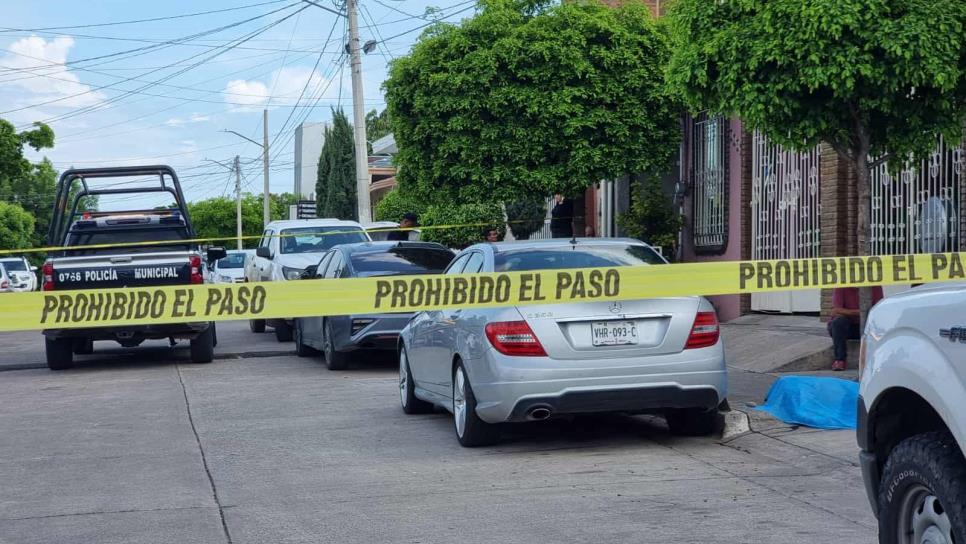 Pintor muere tras fractura de cráneo al caer de un techo en el sector sur de Culiacán Pintor muere tras fractura de cráneo al caer de un techo en el sector sur de Culiacán