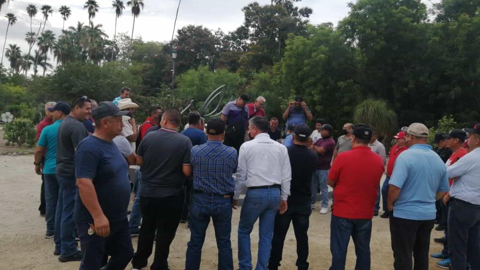 Posponen reunión de policías jubilados que exigen incremento de sueldo