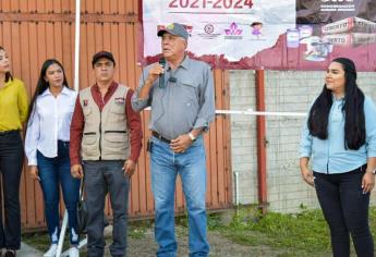 Entrega Ayuntamiento material para construcción en El Fuerte