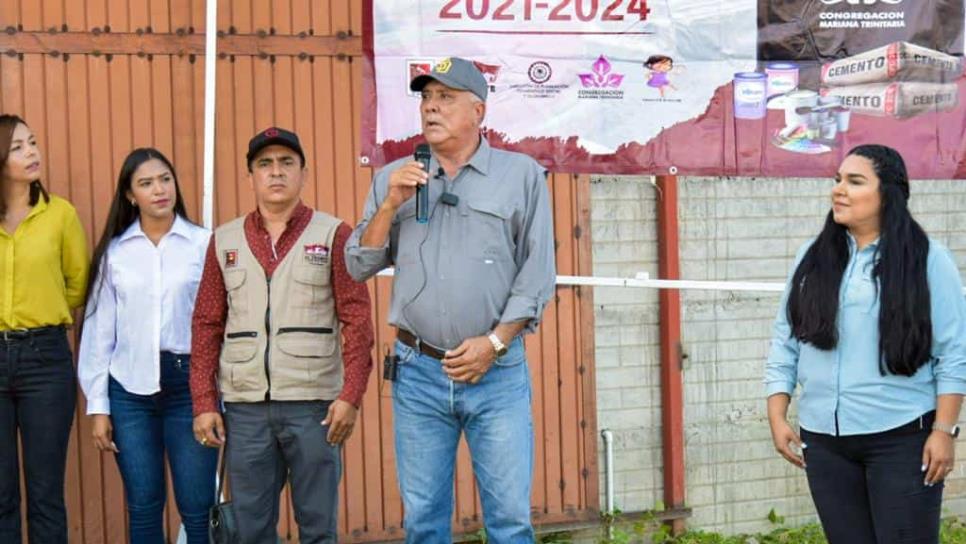 Entrega Ayuntamiento material para construcción en El Fuerte