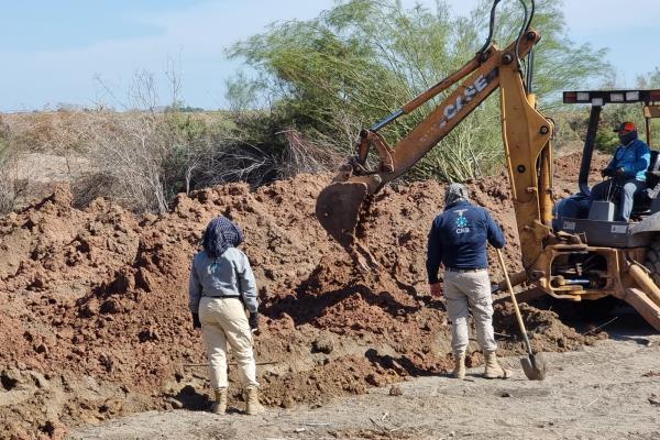 Buscadoras de Sonora localizan restos humanos en dos fosas en JJR