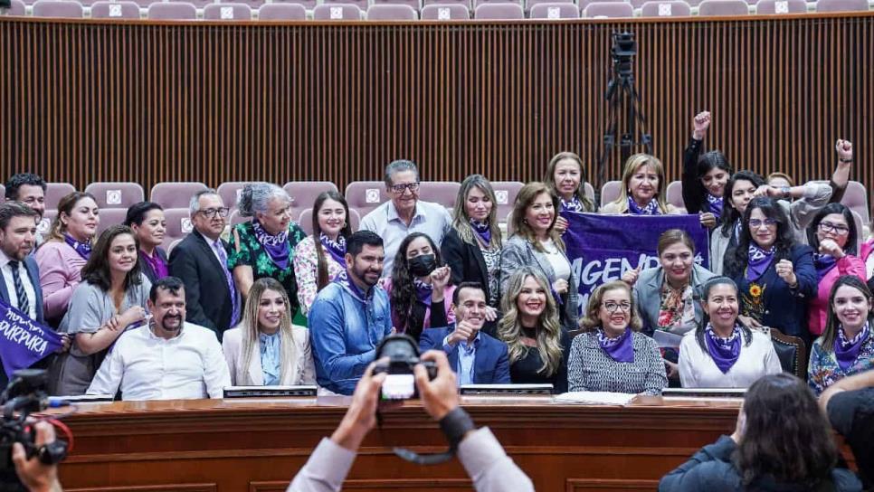 Aprueba Minerva Vázquez y diputadas dictamen para prohibir candidaturas a violentadores de mujeres