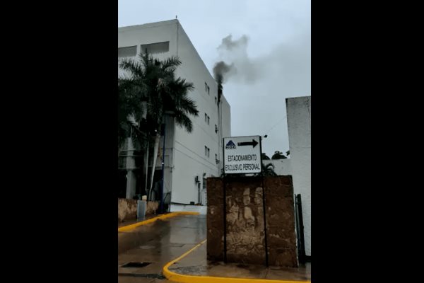 Conato de incendio en el Hospital General de Culiacán alerta a rescatistas