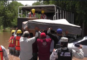 Van más de 20 familias evacuadas de los márgenes de río Sinaloa en Guasave