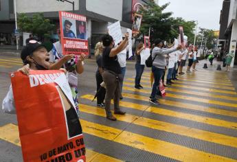 Colectivos de mujeres rastreadoras y feministas exigen justicia para Rosario Lilian en Culiacán