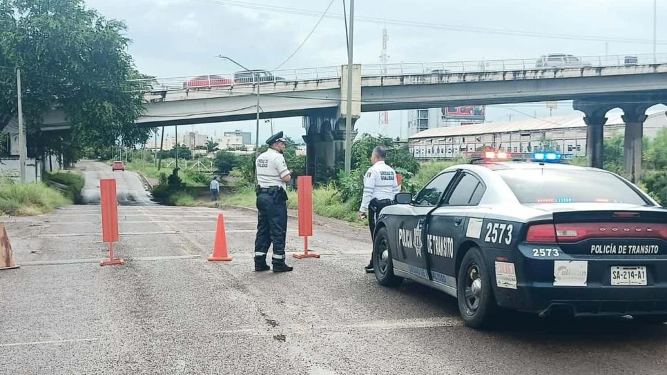 Por riesgo de colapso, cierran circulación en avenida Federalismo en Culiacán