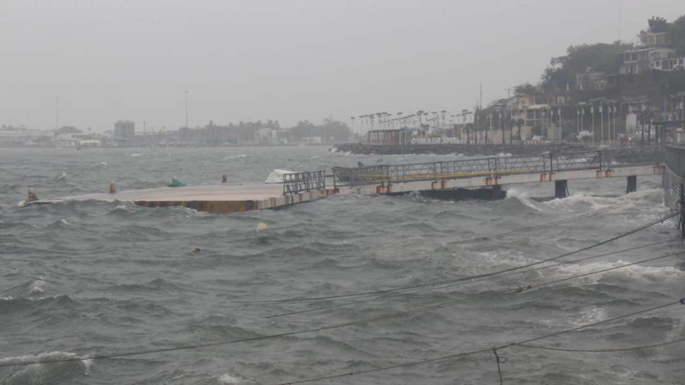 Cierran puerto de Topolobampo a navegación marítima por huracán «Kay»