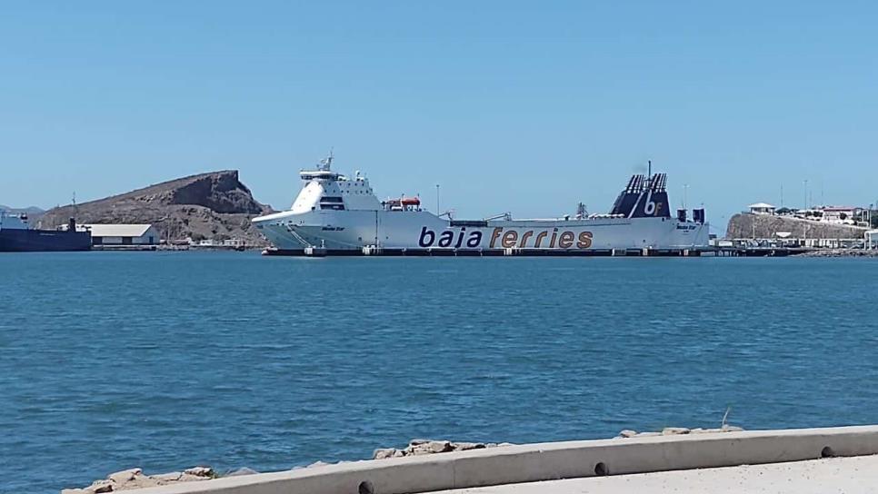 Baja Ferries suspende salidas por efectos del huracán «Kay»