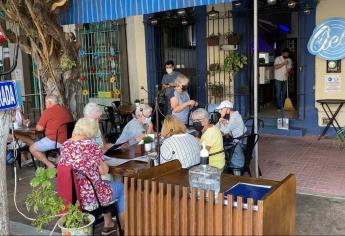 Reportan llenos restaurantes de Mazatlán