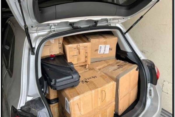 SEDENA asegura arsenal que eran trasladas en un tractocamión en Nogales, Sonora
