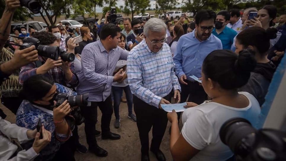 Familias del ejido Mezquitillo reciben 5 mil pesos por inundaciones