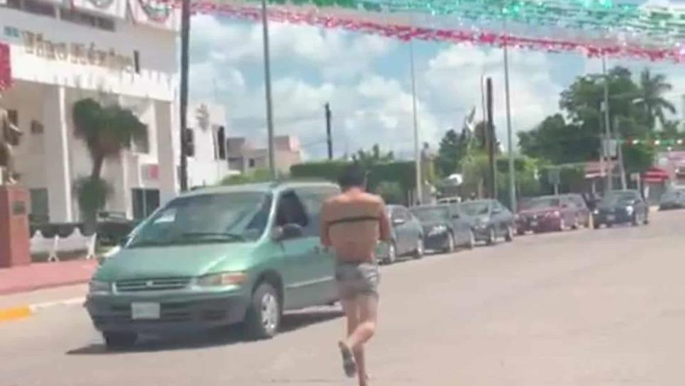 VIDEO: Exhiben semidesnudo y tableado a joven en Guamúchil