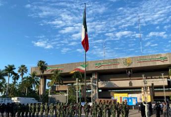 Izan bandera por aniversario de la Independencia de México