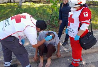 Con huellas de violencia e inconsciente, localizan a hombre en baldío de la colonia Rosales en Culiacán