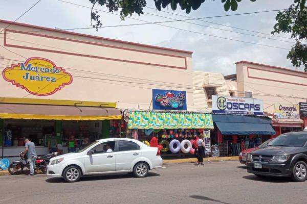 Buscan locatarios que el Mercado de la Juárez tenga estacionamiento público