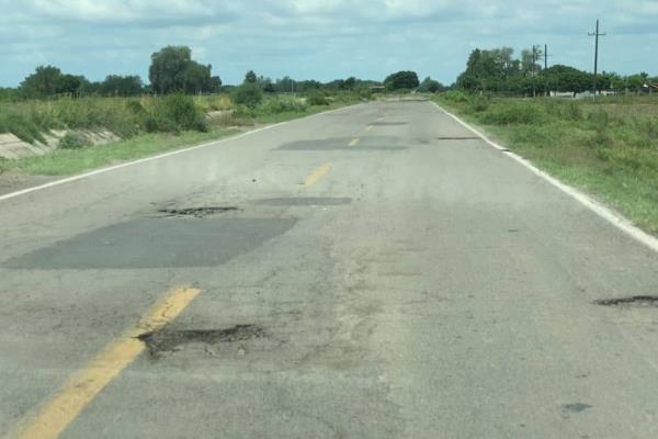 En tres meses taparán todos los baches de las carreteras en Sinaloa