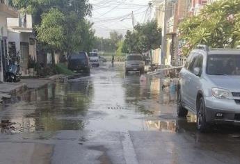 Aguas negras afloran en la colonia Rubén Jaramillo de Mazatlán