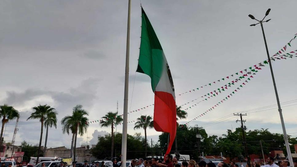 Bandera a media asta en Ahome, por víctimas de terremotos del 1985 y 2017