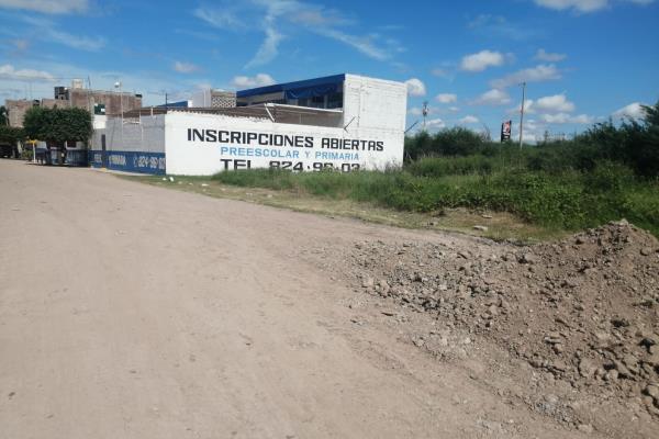 Vecinos de Sierra Bonita se quejan que Colegio tapó bocas de tormenta