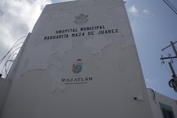 Se deslinda Director del Hospital Municipal de supuesta inflación de precios en medicamentos; el no los compra, asegura