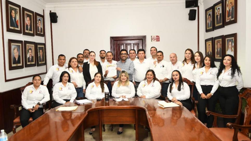 Alcalde de Culiacán recibe pliego petitorio del STASAC