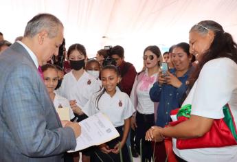 Piden alumnos de San Miguel Zapotitlán reparación de escuela primaria