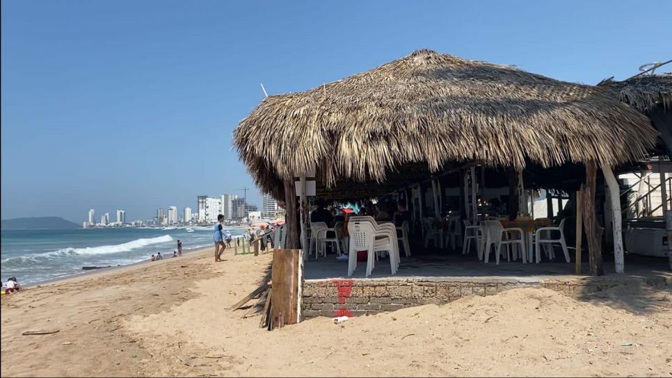 «Dios quiera que se desvíe Orlene», expresan palaperos de Mazatlán