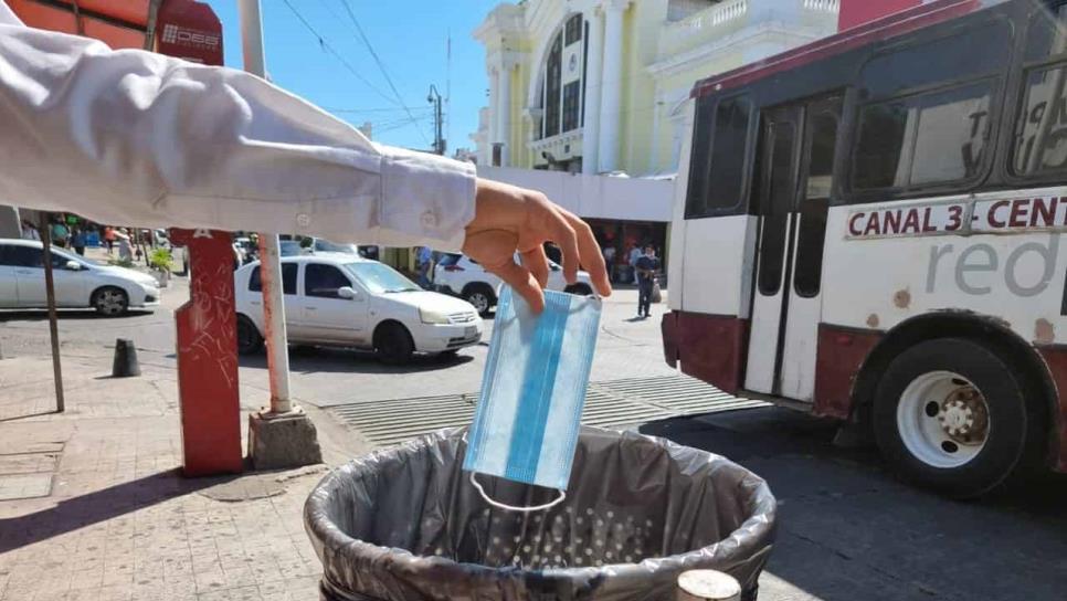 Comerciantes y estudiantes, en su mayoría, contra eliminación del cubrebocas