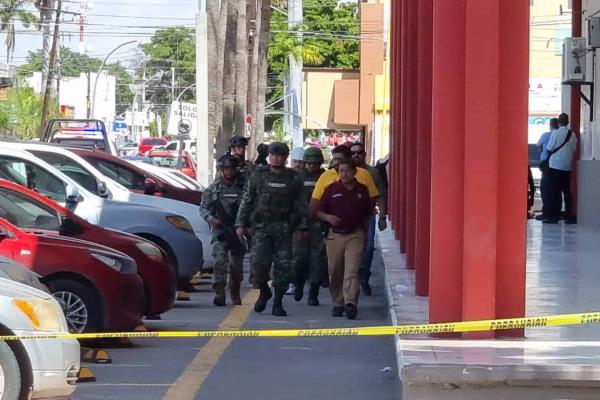 Fueron 63 vehículos los que se revisaron para descartar bomba en Los Mochis