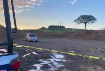 Encuentran a dos personas sin vida dentro de un vehículo en la zona norte de Mazatlán