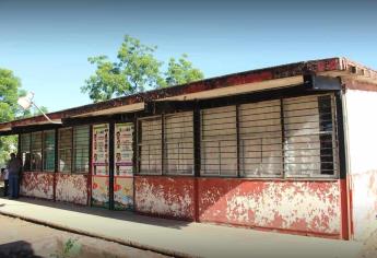 Supervisan escuelas en mal estado en Sinaloa de Leyva