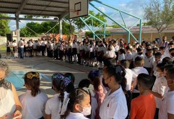 Escuelas en Mazatlán aún piden usar cubrebocas