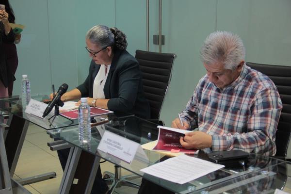 Seguridad Pública y SEPyC firman convenio para trabajo de prevención en sector educativo