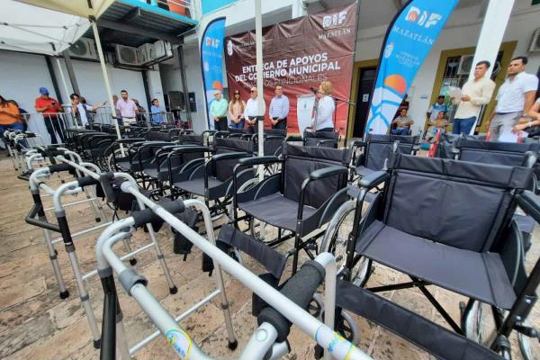 DIF Mazatlán entrega 44 aparatos funcionales discapacitados