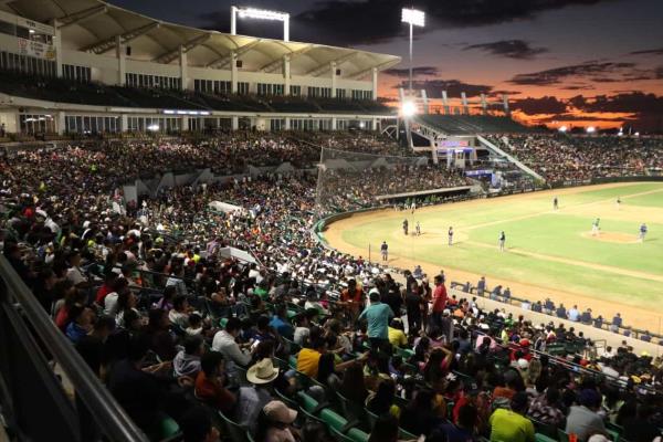 Casa llena en Los Mochis con el «Cuadrangular del Bienestar»