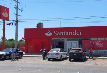 Sujeto, sin arma, se hace pasar por cliente y asalta un banco en Los Mochis