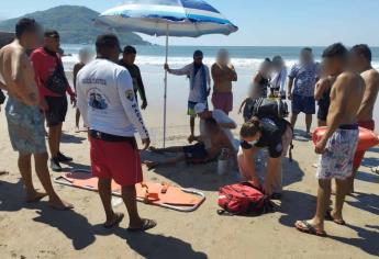 Con jetsky rescatan de morir ahogados a tres turitas de Guadalajara, en Mazatlán
