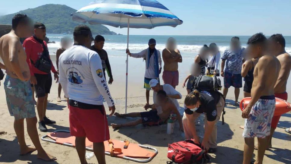 Con jetsky rescatan de morir ahogados a tres turitas de Guadalajara, en Mazatlán