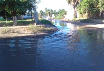 Entre aguas negras estudian niños del kínder María Montessori