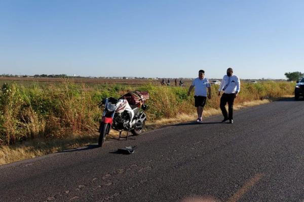 Hombre muere al ser atropellado en entronque al Ejido Compuertas