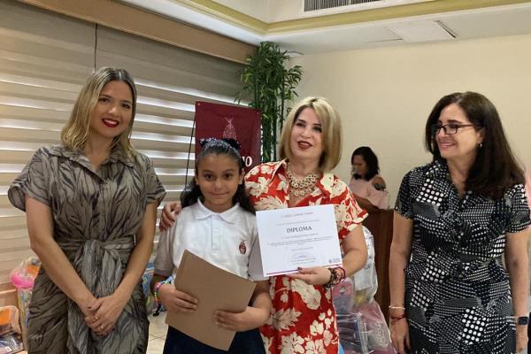 Niña mazatleca gana el concurso nacional de Cultura Turística