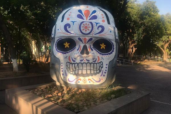 Pintan de catrina cabeza Olmeca en Culiacán, y es criticado en redes sociales