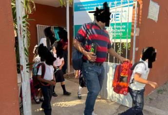 Evacúan a casi 70 alumnos de primaria en El Vainillo por ataque de abejas