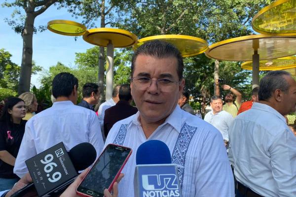 Ayuntamiento de Mazatlán no está «paralizado» por ausencia de «El Químico», asegura secretario