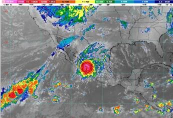 Huracán Roslyn toca tierra en Nayarit como categoría 3