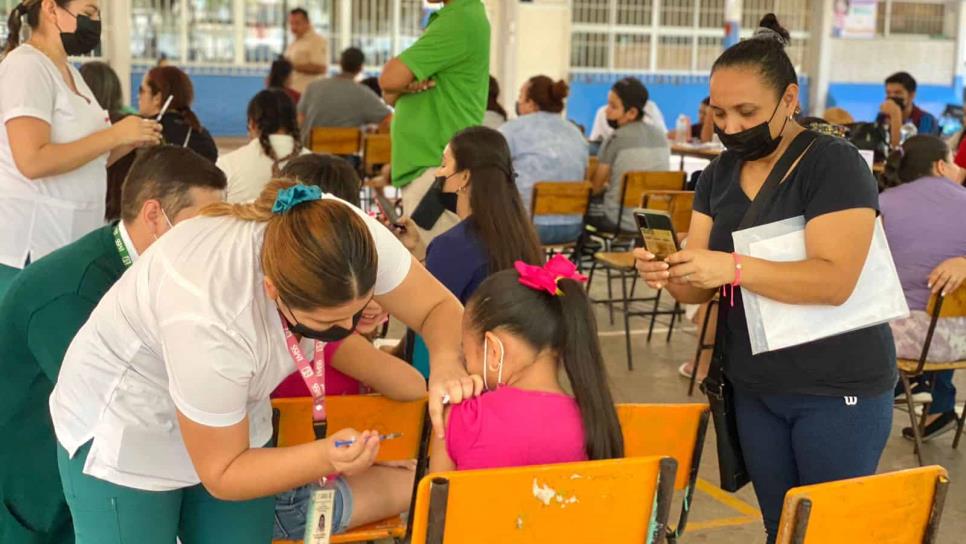 Todos los días anunciarán las escuelas donde se aplicará la vacuna a niños