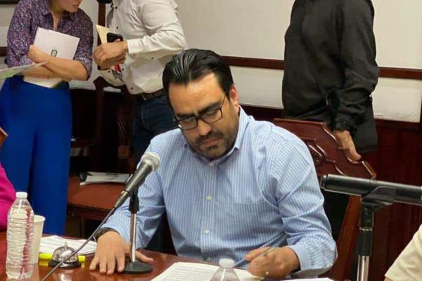 Juan de Dios Gámez entrega su primer informe de gobierno a Cabildo