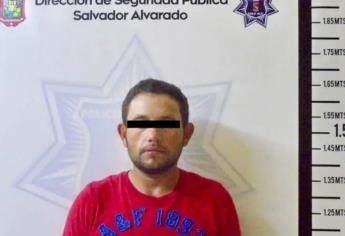 Detienen a hombre por robo y resulta con orden de aprehensión por acoso sexual